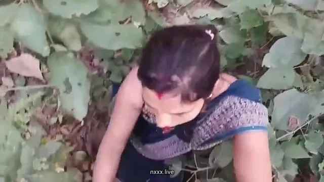 Cheater village bhabhi extra-marital sex affair with local guy in jungle