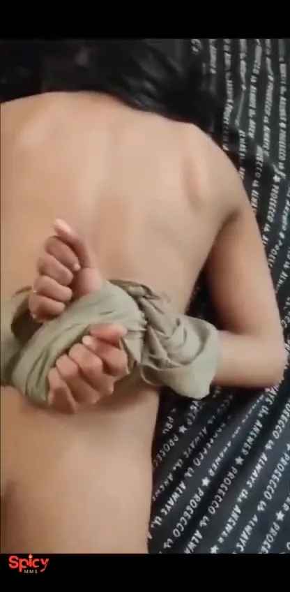Hot Kannada girl hot chudai clips with her dominant boyfriend