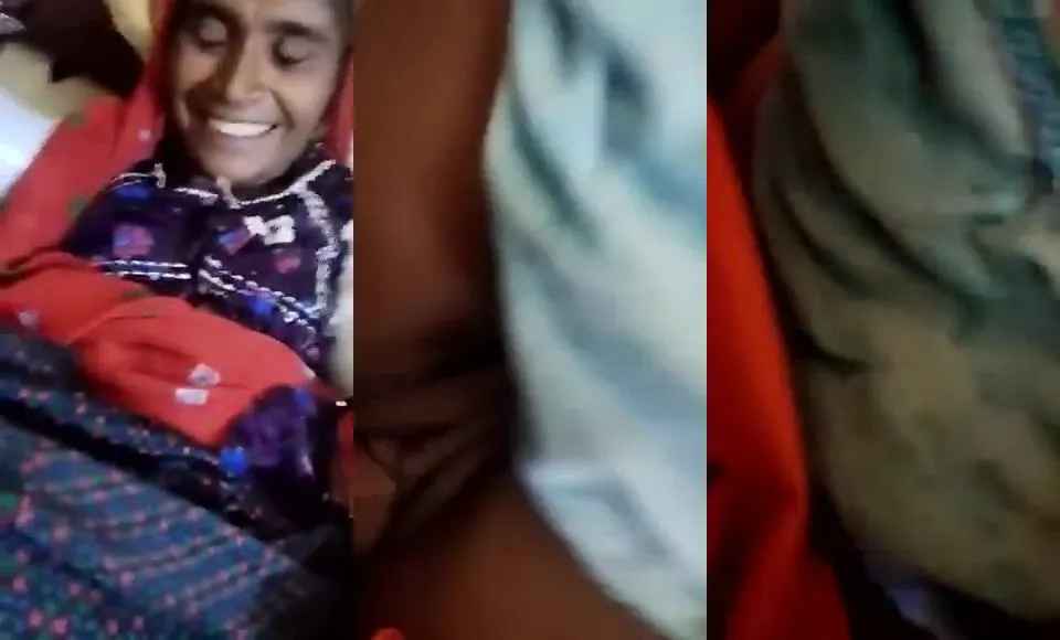 Mature Rajasthani village aunty fucking with young boy mms video