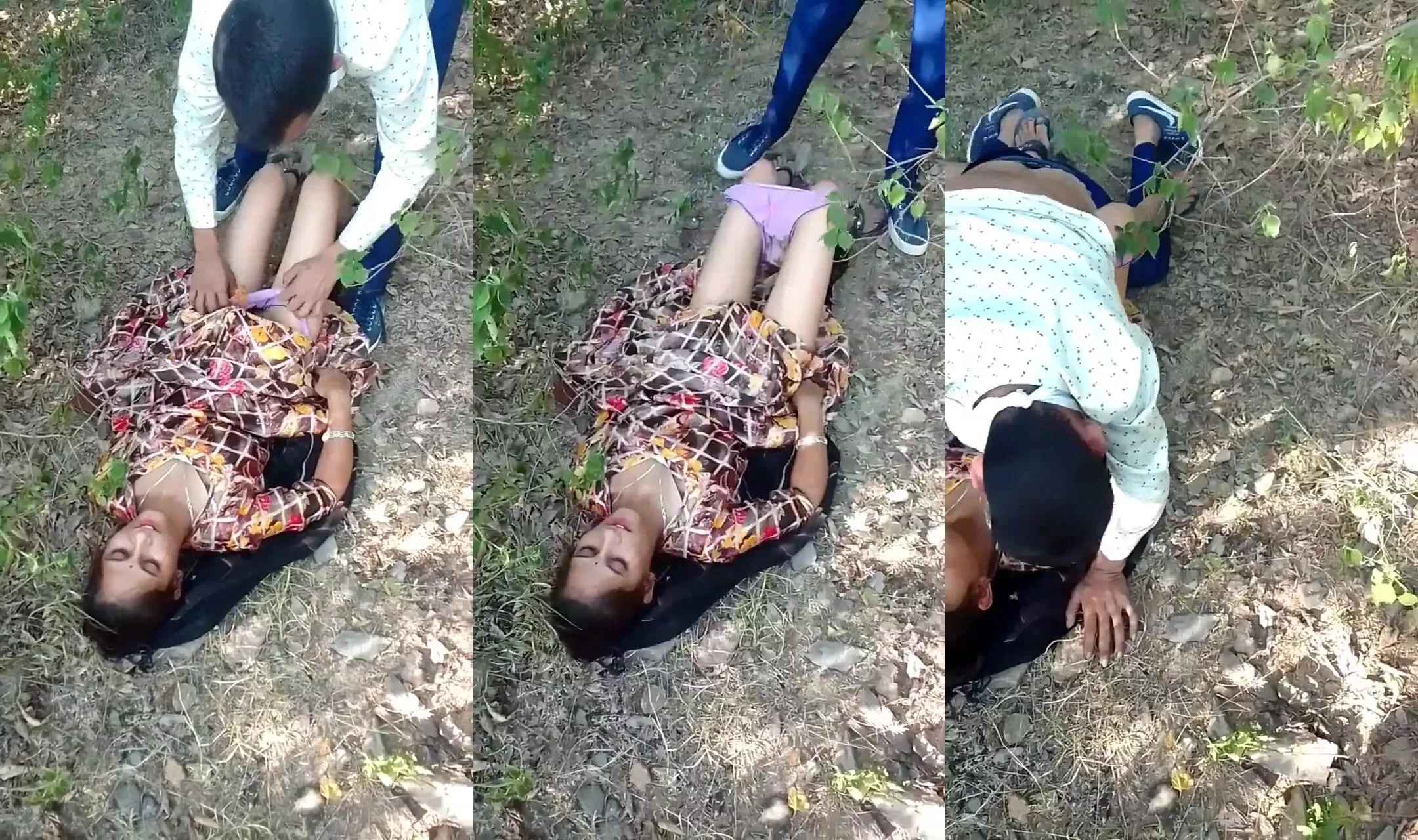 MP village sexy girl getting fucked in jungle by two village men