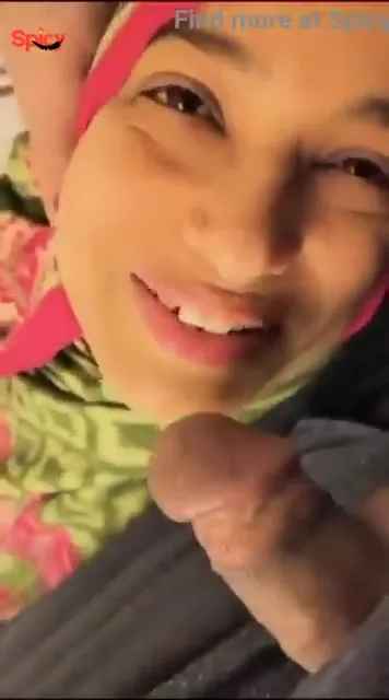 Muslim wife sucking roughly hubby's thick cock