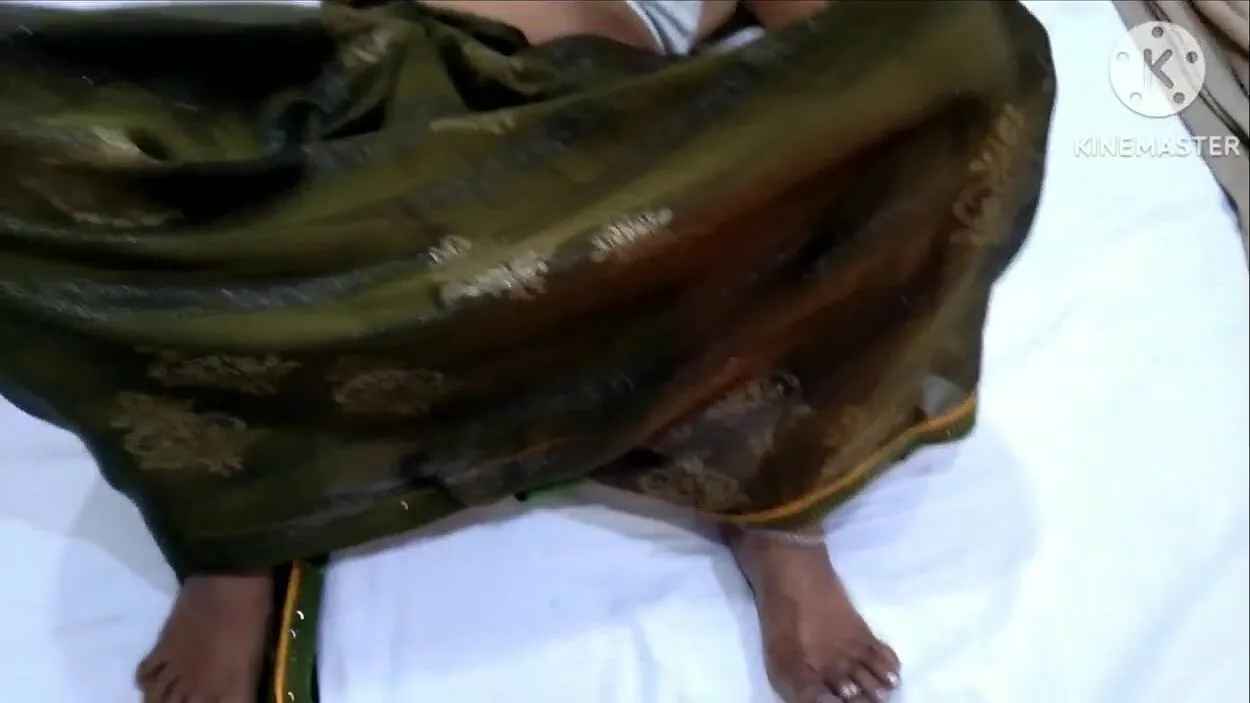 Ranchi randi aunty arousing and fucking with visitor customer in hotel