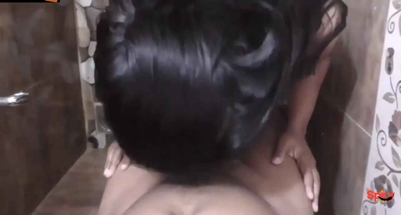 South Indian bhabhi nude bath and rough sex with lover