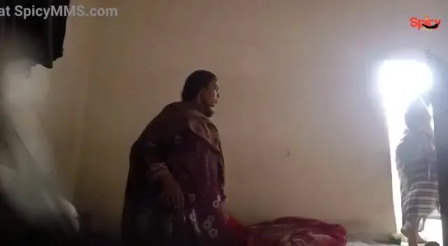 Bangladeshi Muslim father enjoyed and fucked his daughter-in-law's pussy