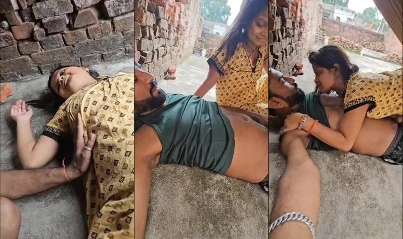 Bhojpuri village bhabhi and devar open romance on roof