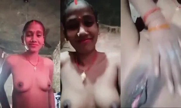 Bhojpuri village bhabhi shows her cock-thirsty pussy on live