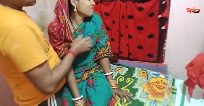Desi mature bhojpuri couple homemade sex video leaked