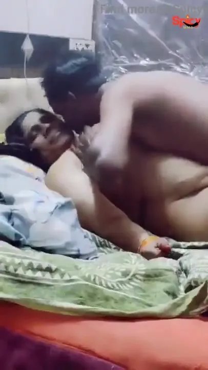 Horny Lucknow aunty boobs sucked and pussy licked by neighbour