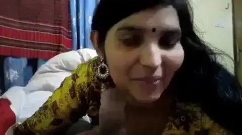 Innocent marathi housewife gives blowjob to husband mms video