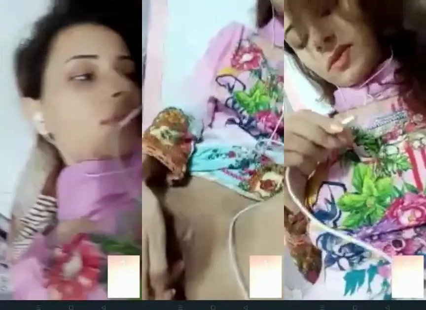 Pakistani muslim girl fingering pussy and makes bf horny on video call
