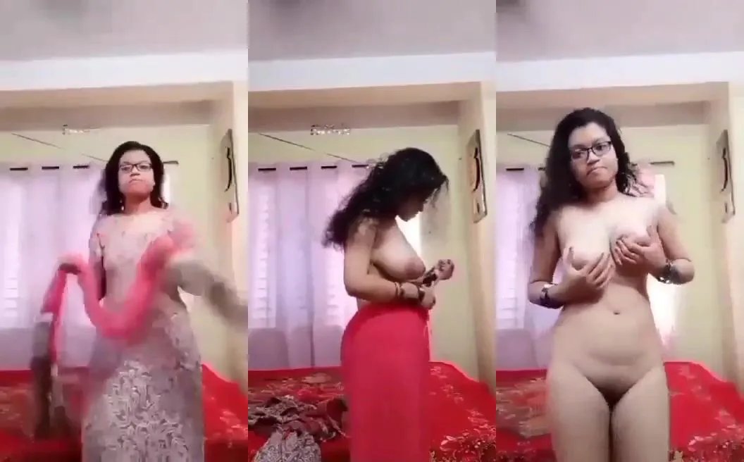 South Indian college girl naked and showing big boobs nude mms